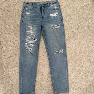 American Eagle Distressed Blue Jeans